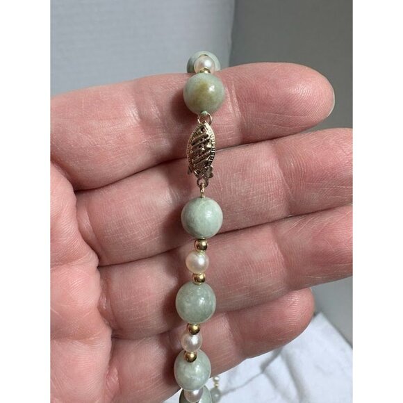 Vintage Green Jade & Cultured Pearl 14kt Yellow Gold Necklace - Choker 18" - Picture 3 of 6